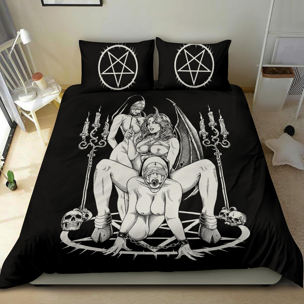 Skull Satanic Pentagram Thorn Candle Satanic Cross Erotic Possession 3 Piece Duvet Set Black And White