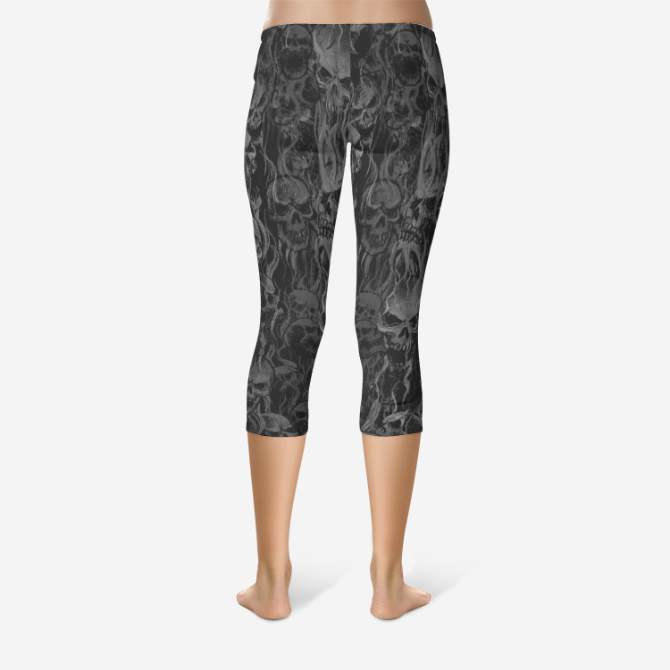 Smoke Skull All-Over Print Capri Leggings Dark Version