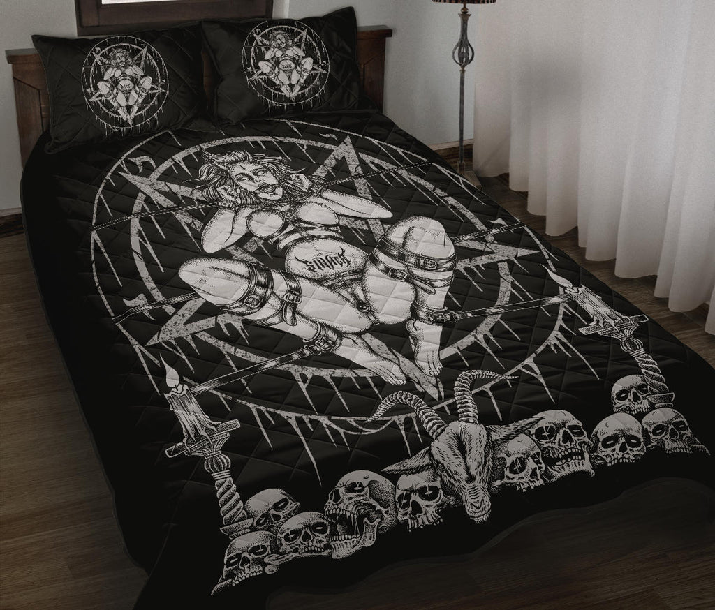 Skull Demon Satanic Baphomet Goat Satanic Pentagram Chained To Sin And Lovin It Quilt 3 Piece Set Black And White
