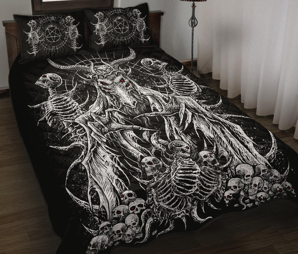 4 Eyed Crowned Goat 3 Piece Quilt Set Black And White Red Eye