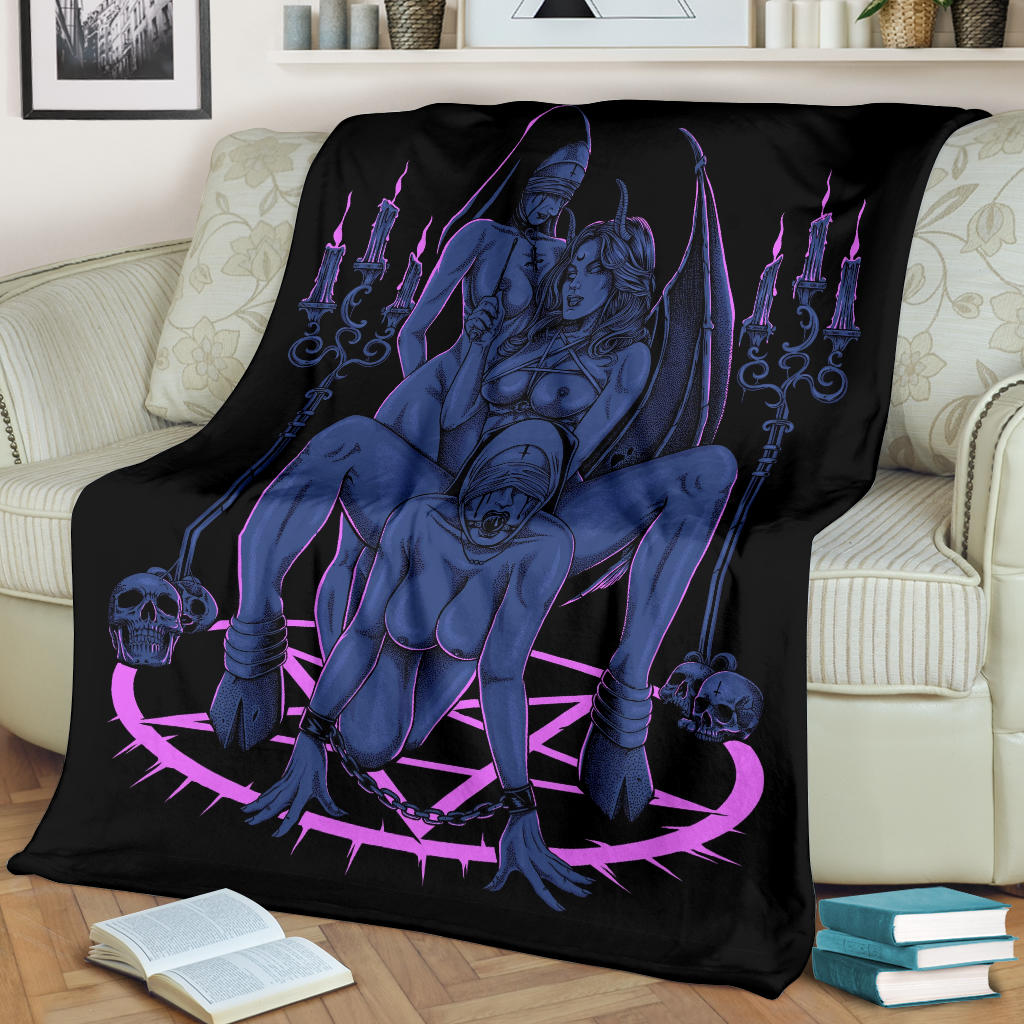 Skull Satanic Pentagram Thorn Candle Satanic Cross Erotic Possession Blanket Sexy Wild Blue Pink