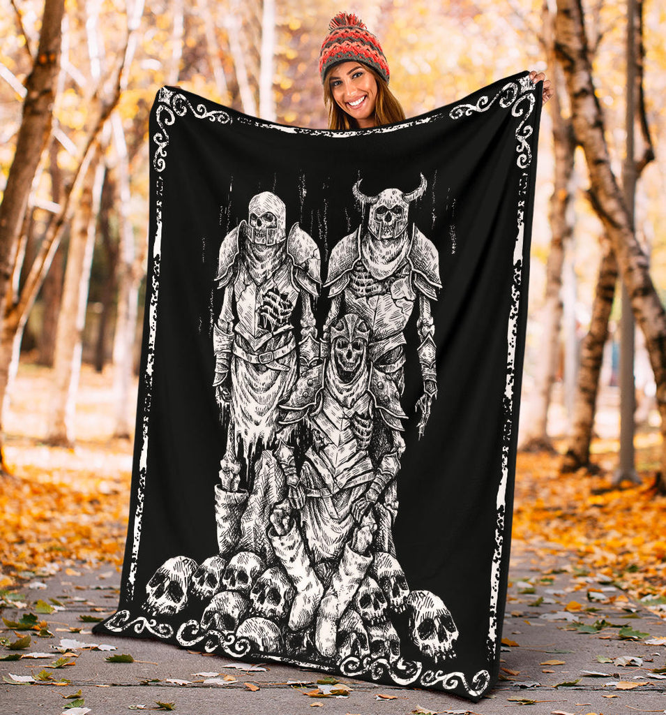 Skull Mid Evil Viking Blanket